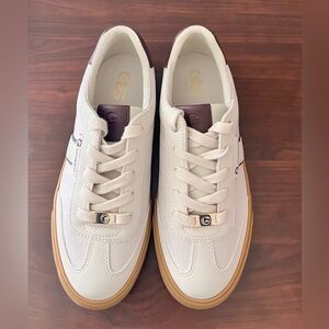 Brand New GBG Lace-Up Sneakers In Light Tan & Brown Size 8.5